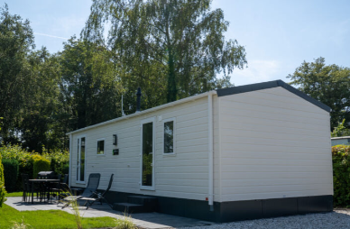 Ervaar ultieme luxe en comfort in onze exclusieve stacaravan, perfect voor vier personen, gelegen aan de prachtige Zeeuwse kust. Deze stijlvolle accommodatie is van alle gemakken voorzien, met een ele..