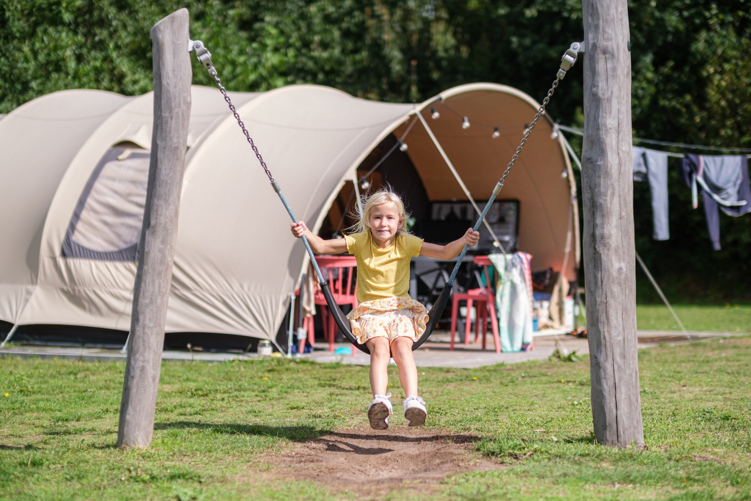 Tente tunnel De Waard pour 4 personnes.